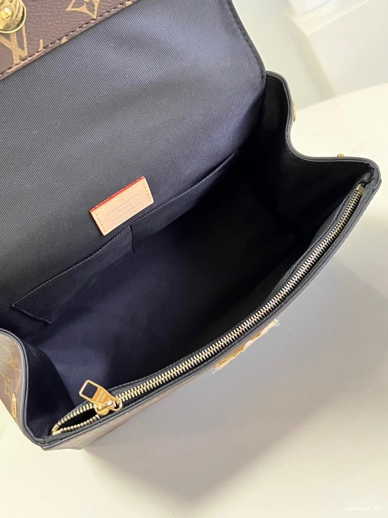 WIS LOUIS CHANELUNY BB VUITTON 0108